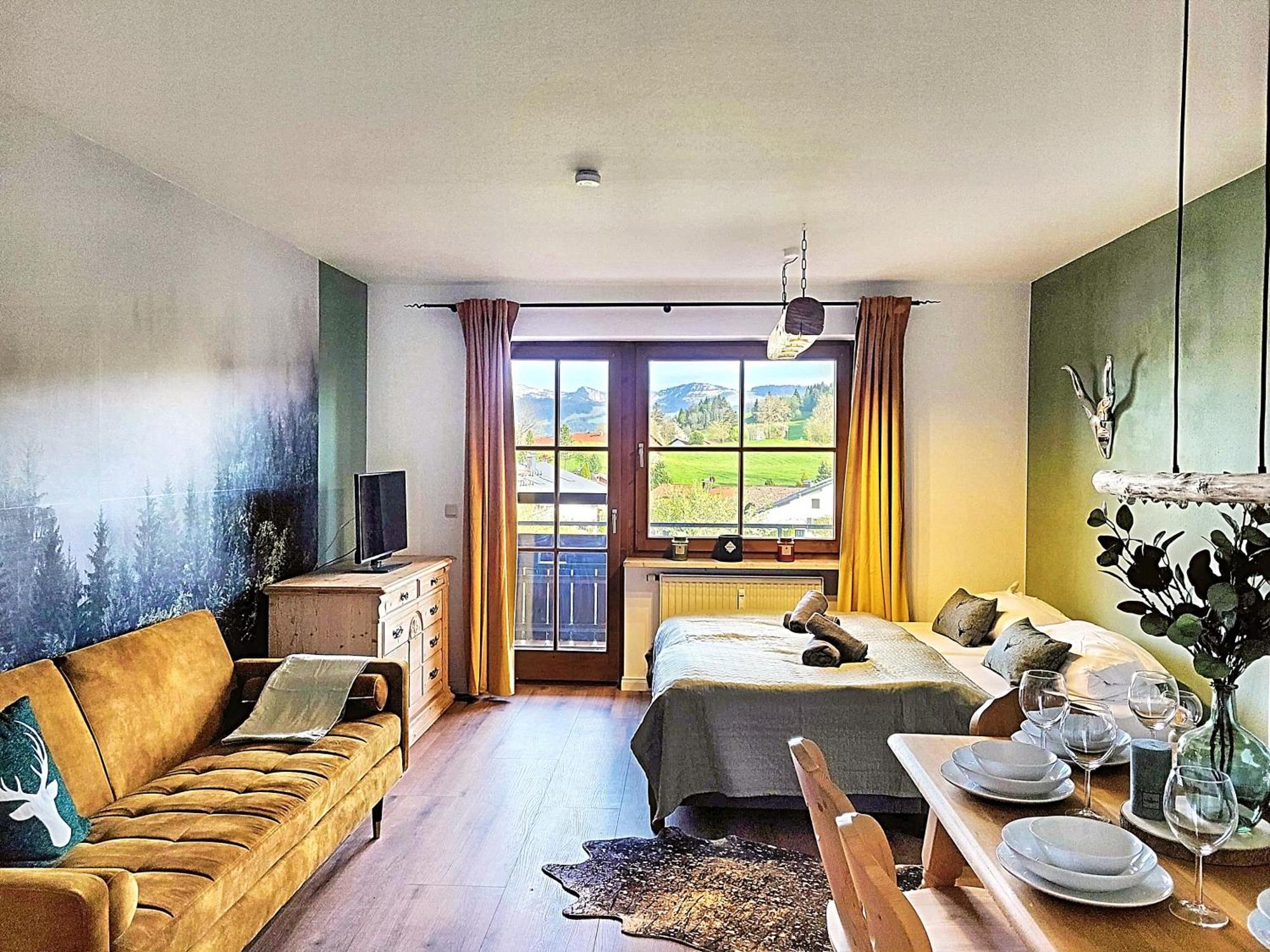 Lindners Hideaways - Bergnest Lodge - Bergblick Fewo 6 Pers Balkon Garten Hund Ski Unterkunft Luftkurort Oberreute Naehe Buchenegger Wasserfaelle Eistobel Bodensee Экстерьер фото