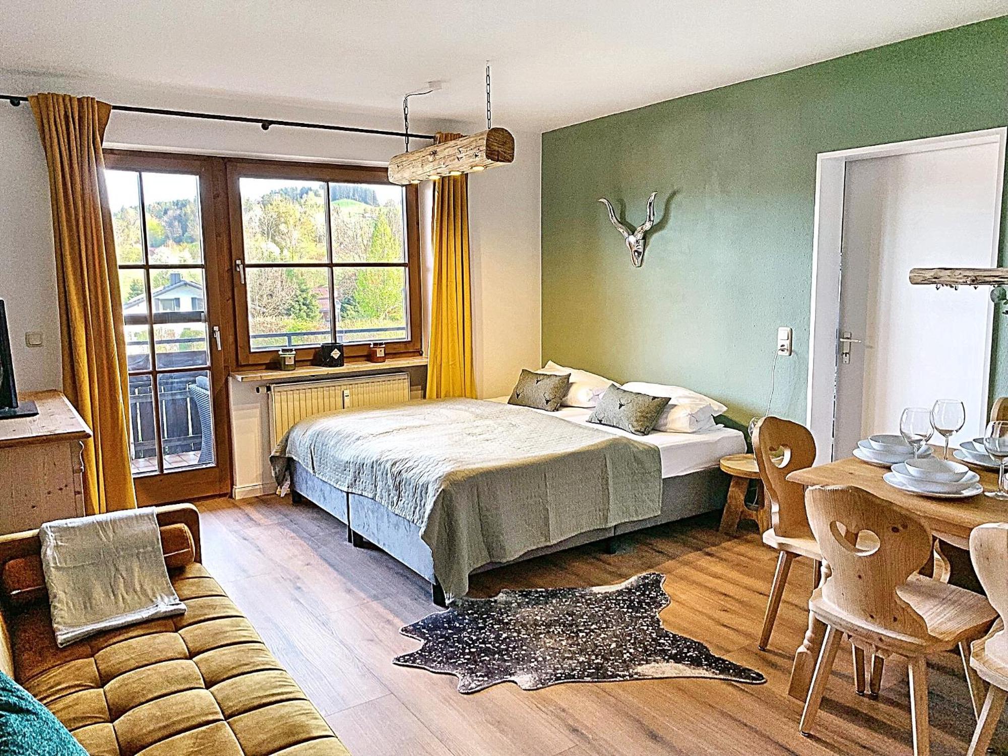Lindners Hideaways - Bergnest Lodge - Bergblick Fewo 6 Pers Balkon Garten Hund Ski Unterkunft Luftkurort Oberreute Naehe Buchenegger Wasserfaelle Eistobel Bodensee Экстерьер фото