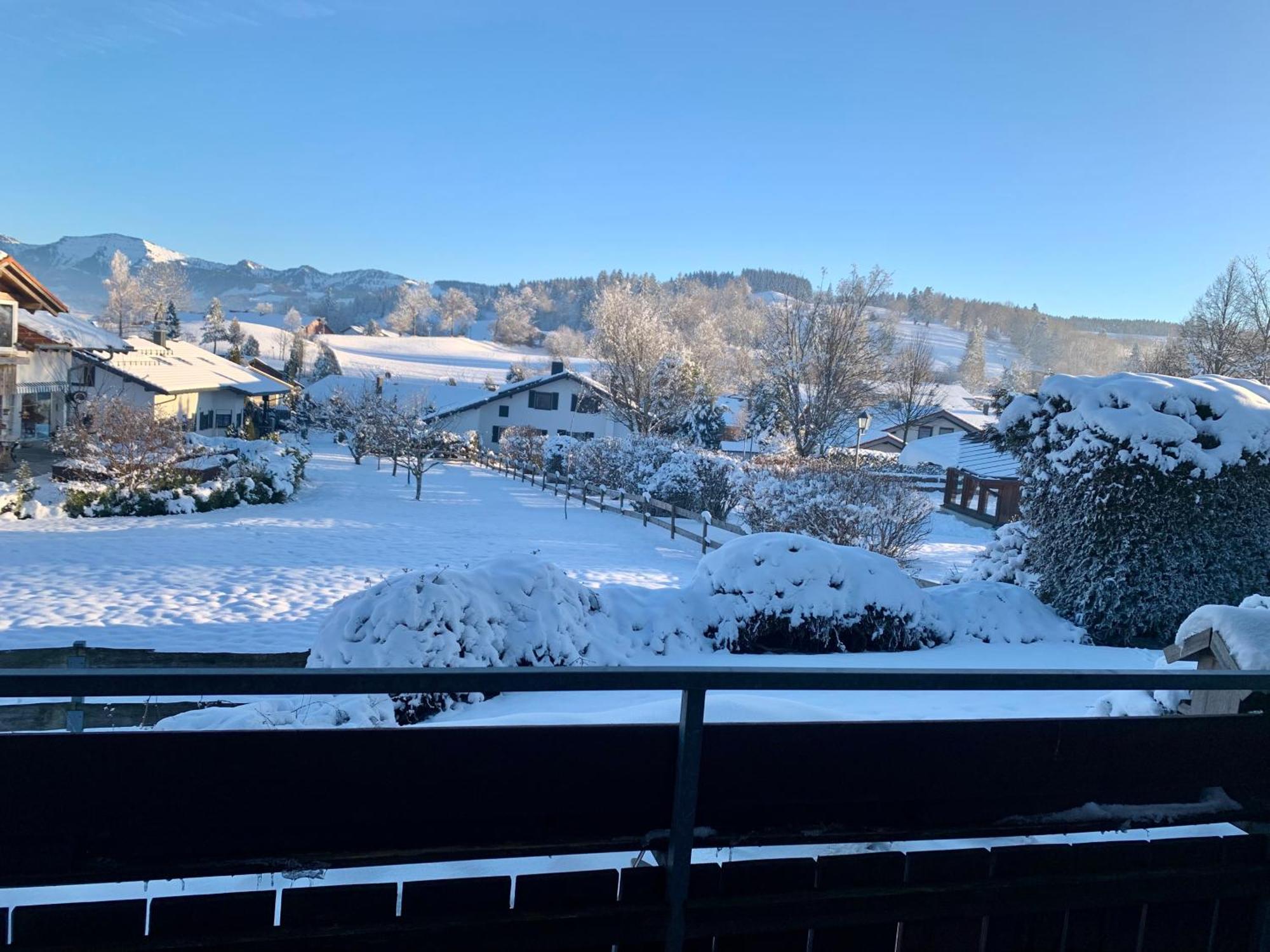 Lindners Hideaways - Bergnest Lodge - Bergblick Fewo 6 Pers Balkon Garten Hund Ski Unterkunft Luftkurort Oberreute Naehe Buchenegger Wasserfaelle Eistobel Bodensee Экстерьер фото
